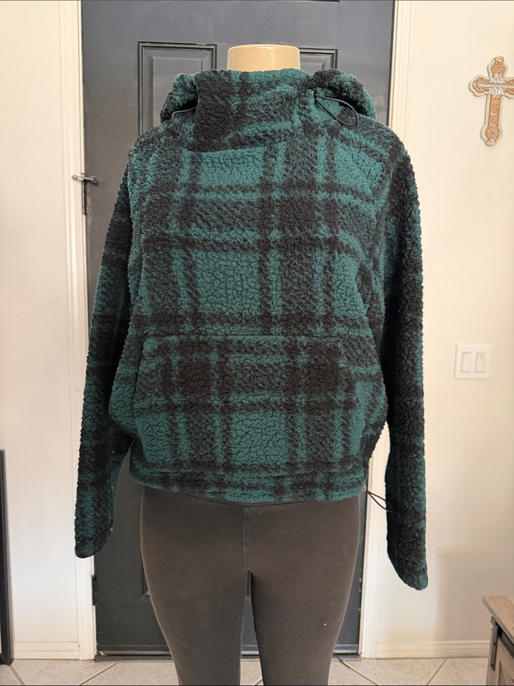 VS Pink XS Cozy Green Plaid Sherpa Hoodie Sweater